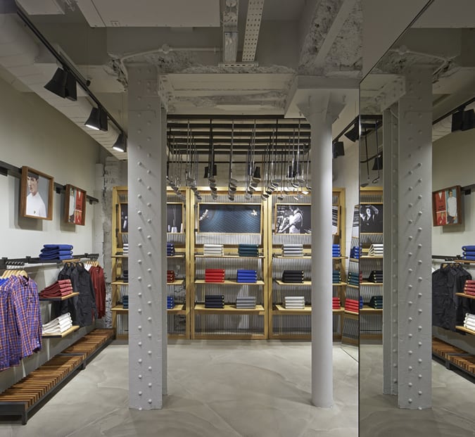  Lyle & Scott open new London Store