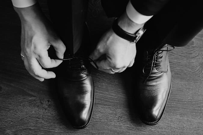 Men's Style Mistake - Sticking with the shoe shop lacing pattern