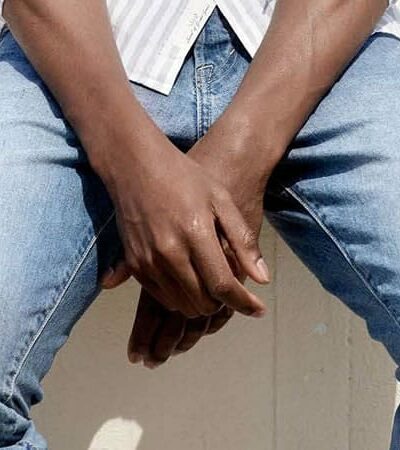 How To Distress Your Jeans