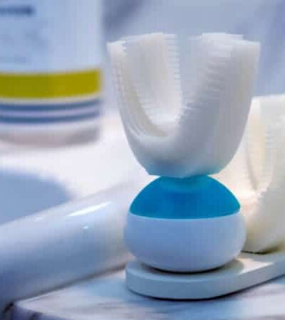 Meet The Toothbrush That Cleans Your Teeth In 10 Seconds
