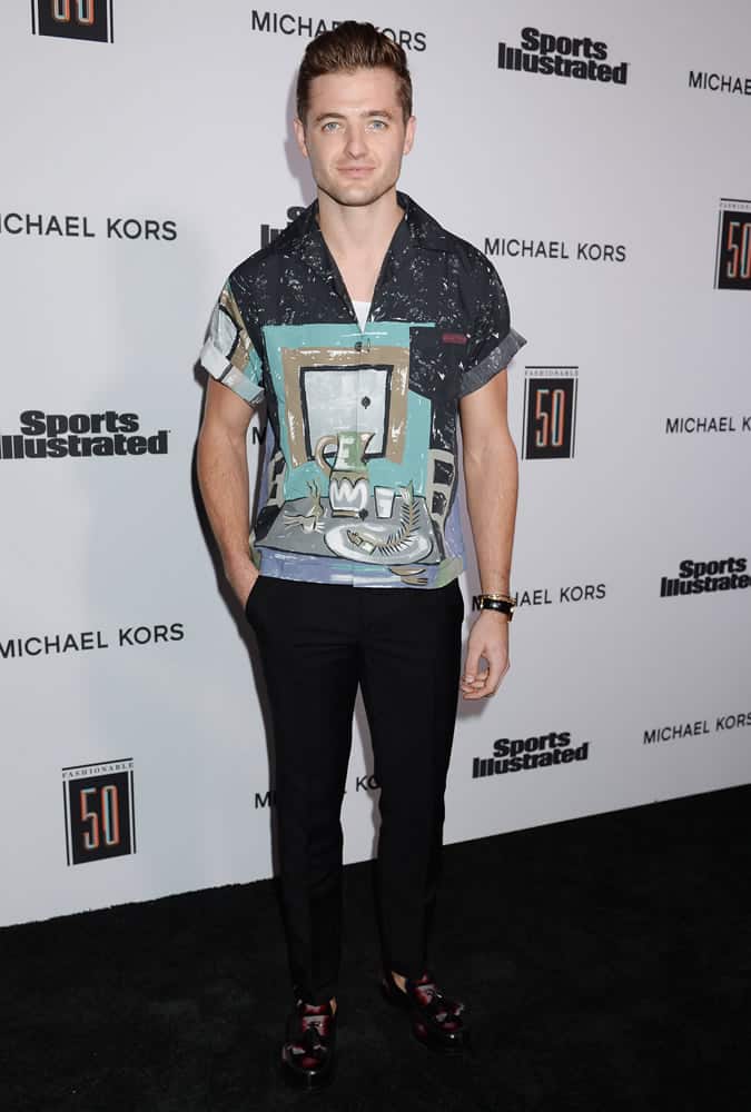 Robbie Rogers wearing a Cuban collared shirt