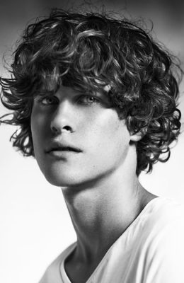 The Best Men's Curly Hairstyles & Haircuts For 2024