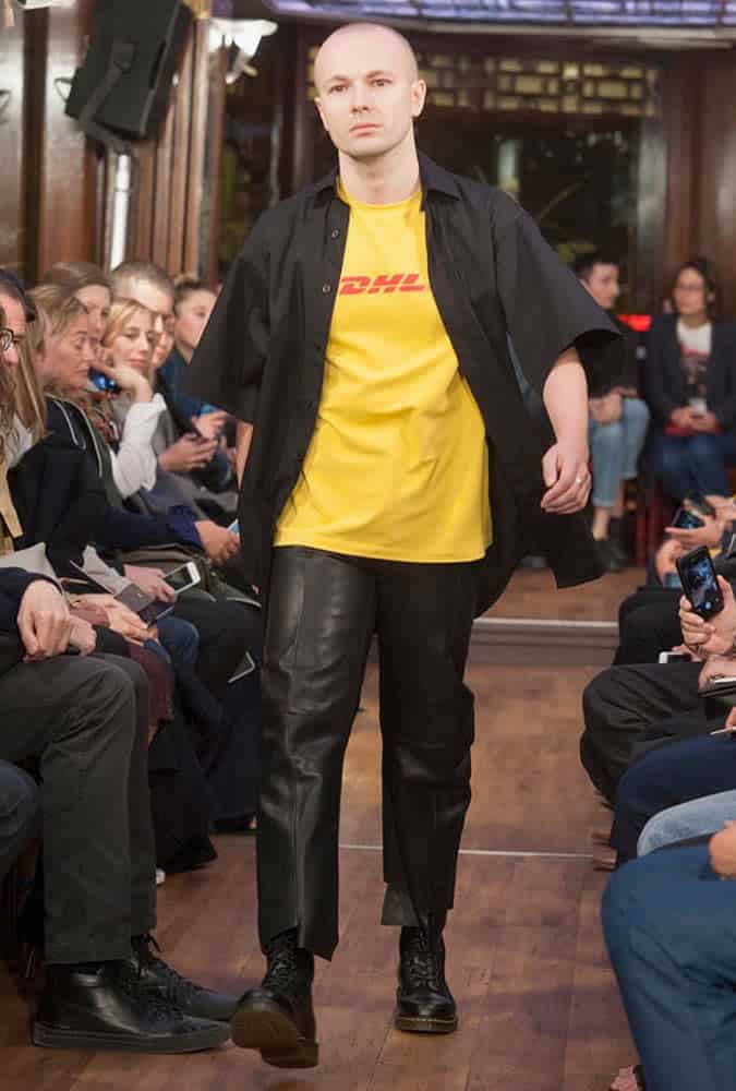 Vetements DHL T-Shirt