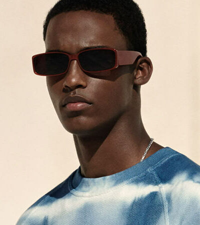 How To Wear Tie-Dye