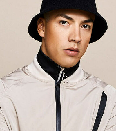 Vintage Sports Clothing: How To Wear The Retro Trend