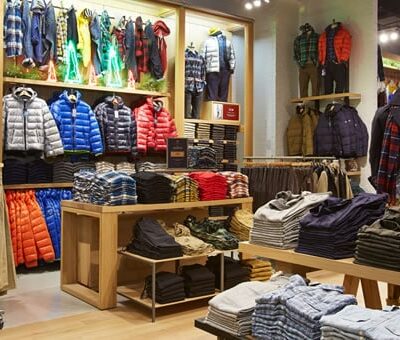 American Eagle Outfitters Opens First UK Store