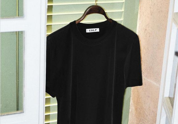 18 Best Oversized T-Shirts Fit Perfectly Edition) | FashionBeans