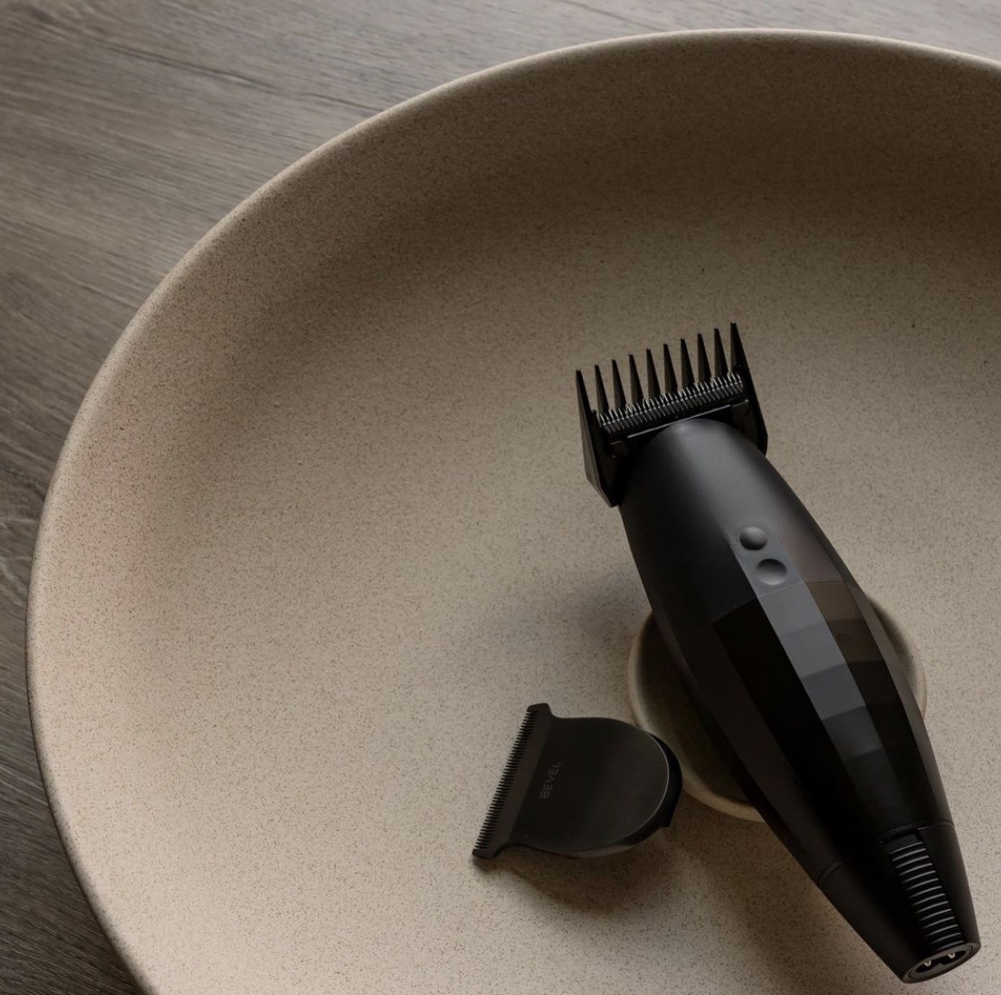electric shaver in a bowl
