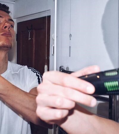 5 Best Vacuum Beard Trimmers for Easy Clean-Up 2026