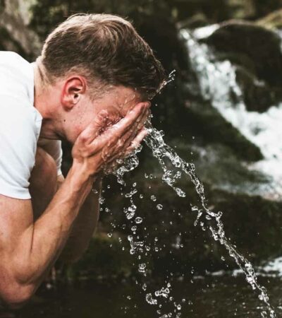 7 Best Natural Face Wash for Men – Organic Skincare For 2026