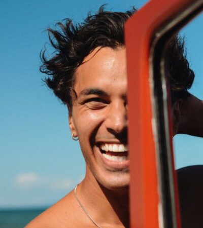 8 Best-smelling Shampoos for Men: Maintain Your Mane in 2026