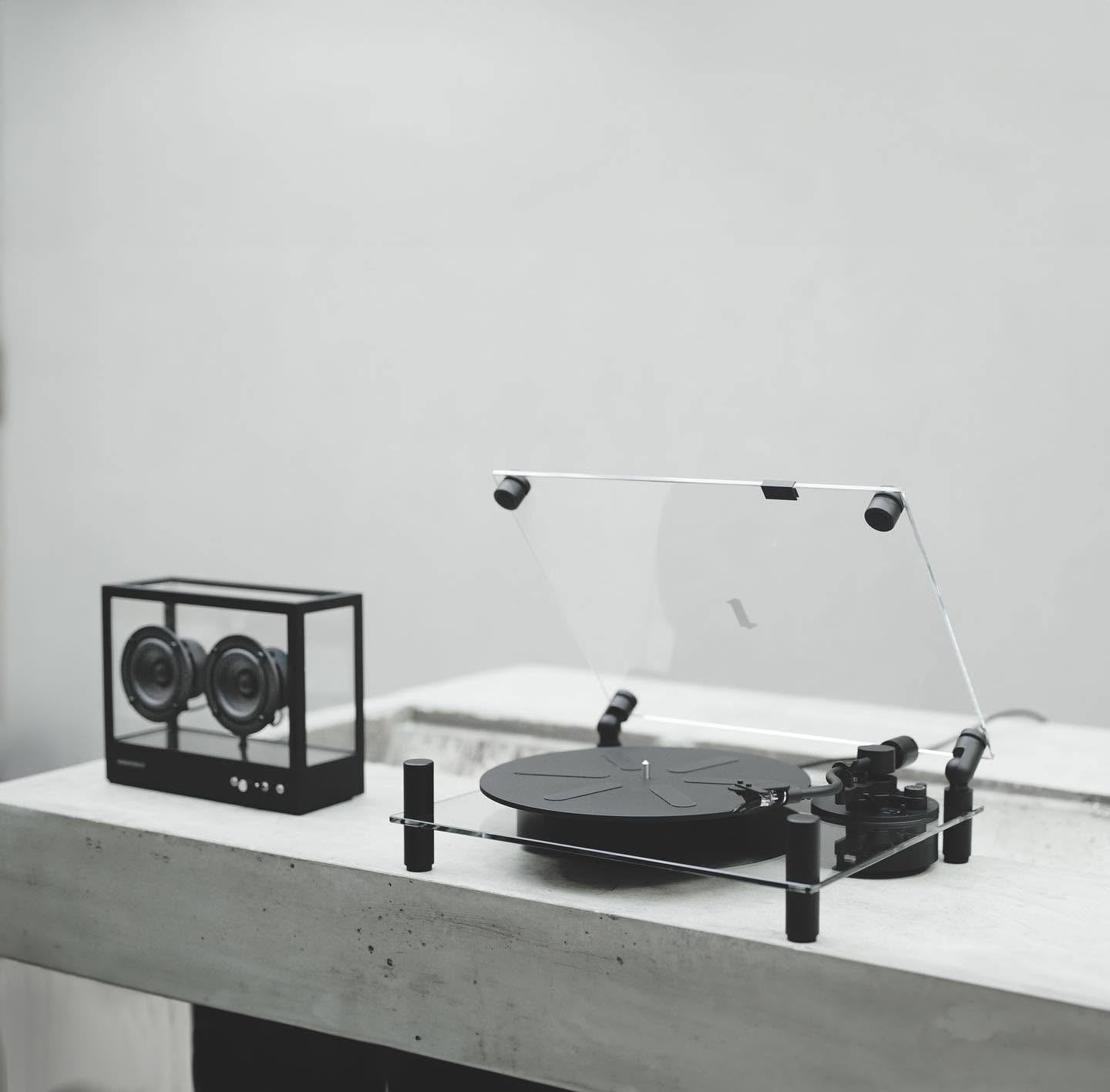 Transparent Turntable Black Review